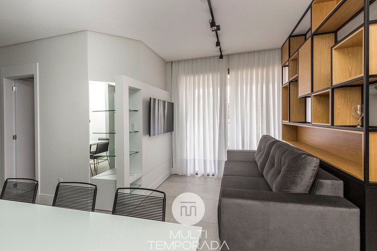 Porto Madero 301 – Apartamento Moderno em Condomínio com Pis