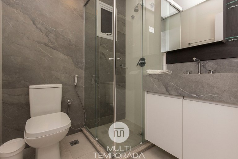 Porto Madero 301 – Apartamento Moderno em Condomínio com Pis