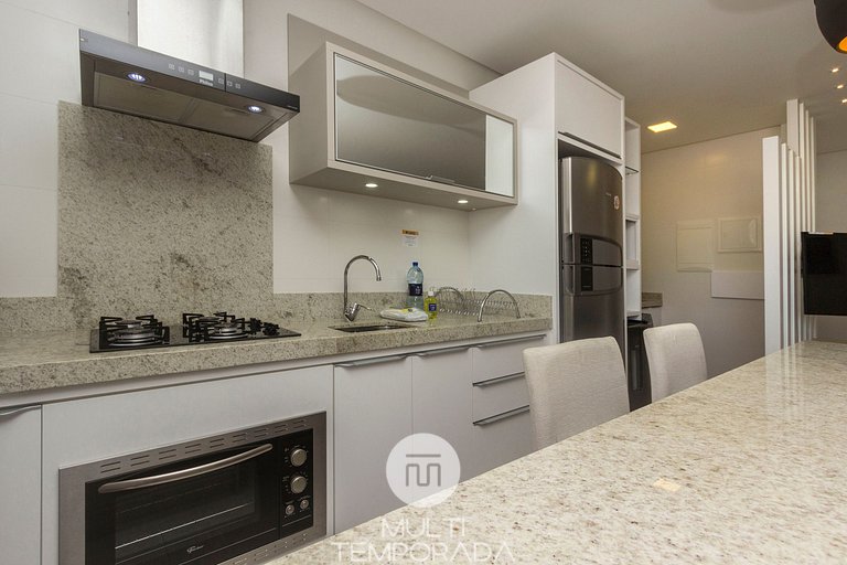 Porto Madero 305 – Apartamento Moderno em Condomínio com Pis