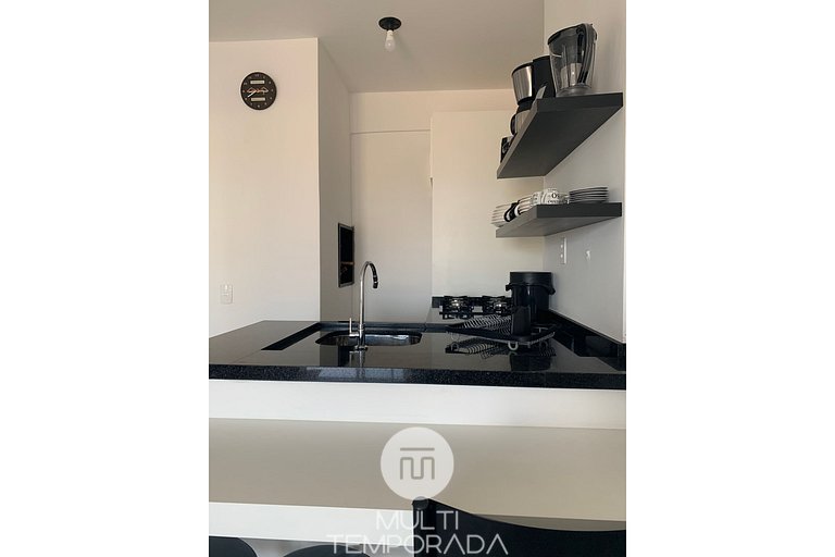 Apartamento com Vista do Mar em Residencial com Piscina