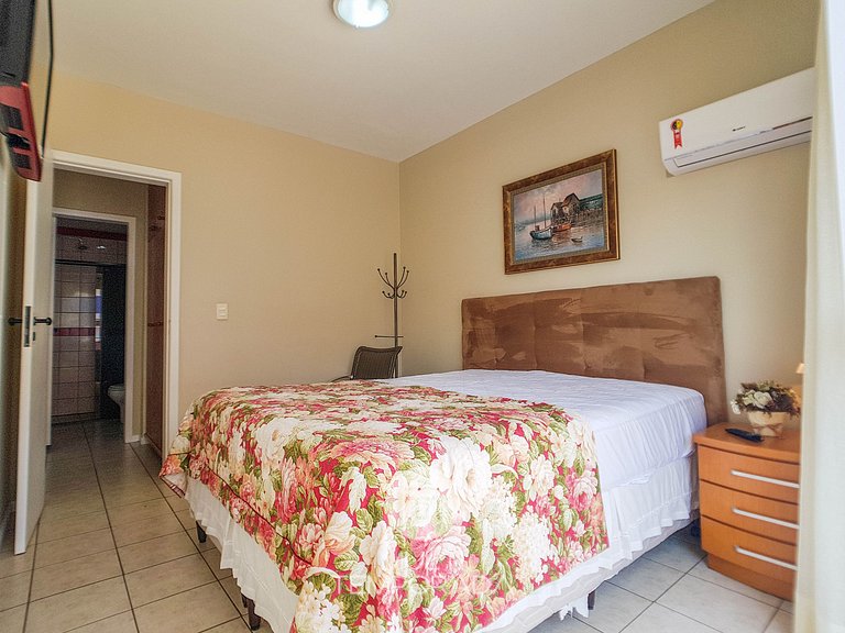 Apartamento para 6 pessoas frente piscina - HB37F
