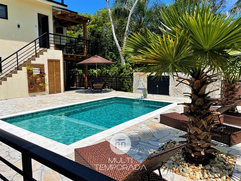 Casa Privativa com Piscina na Barra da Ferrugem/SC