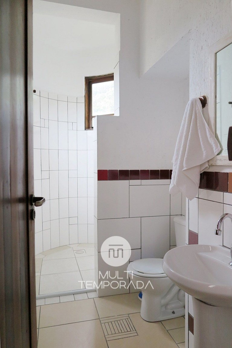 Pousart Floripa - Quarto Amarelo