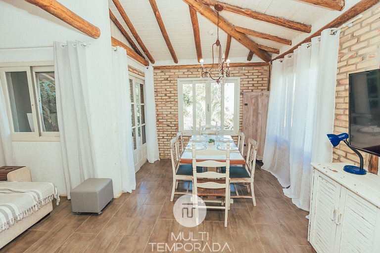 Apus (Chalé Família com Jacuzzi) - Ibiraquera