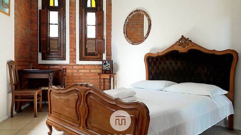 Pousart Floripa - Quarto Laranja