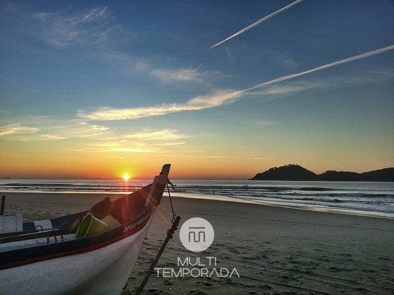 Pousart Floripa - Quarto Laranja