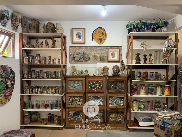 Pousart Floripa - Quarto Laranja