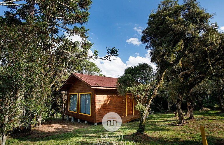 Sianis Cabin: Incredible bathtub and view from the bed!
