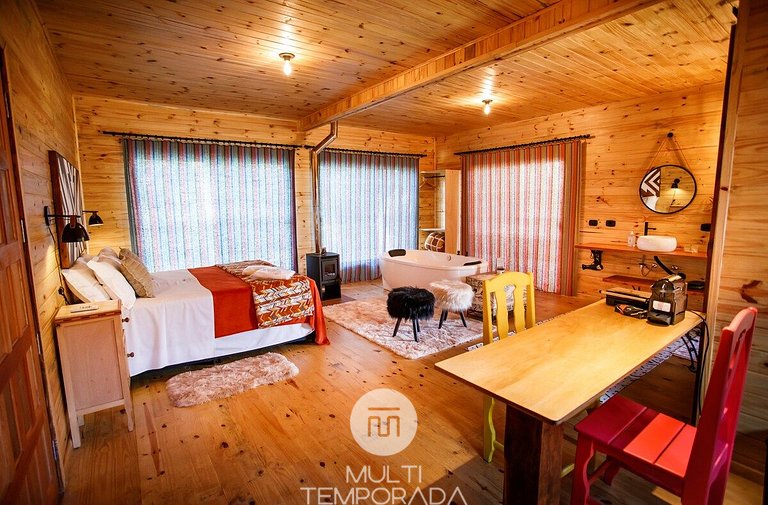 Cabana Sinais: banheira e vista da cama incrível!