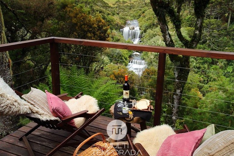 Tent of the Moon: hot tub and special view!
