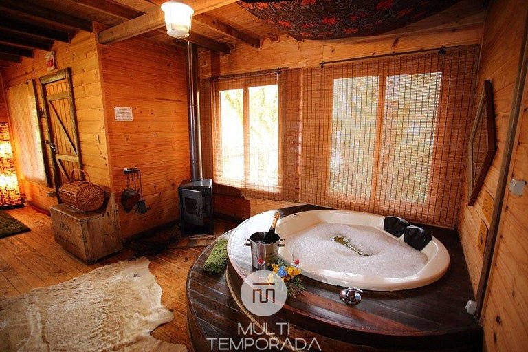 Tenda da Lua: banheira com hidro e vista especial!