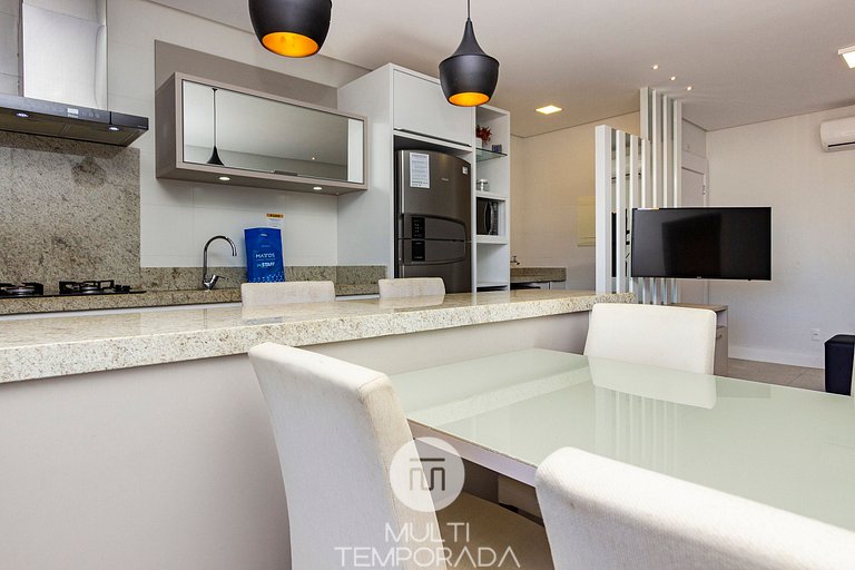 Porto Madero 305 – Apartamento Moderno em Condomínio com Pis
