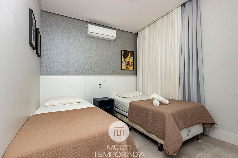 Porto Madero 305 – Apartamento Moderno em Condomínio com Pis
