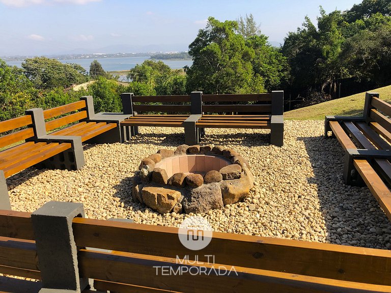 Apus (Chalé Família com Jacuzzi) - Ibiraquera