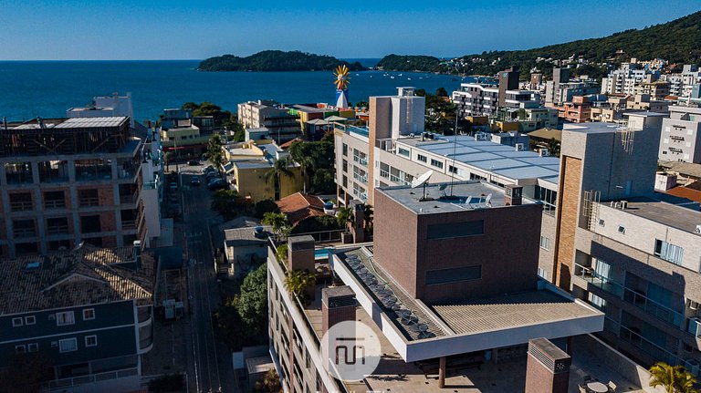 Porto Madero 202 – Apartamento Moderno em Condomínio com Pis