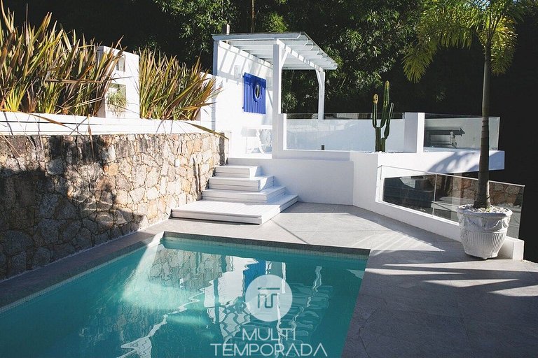 Linda Suíte com Hidro e Piscina - CasaIvan