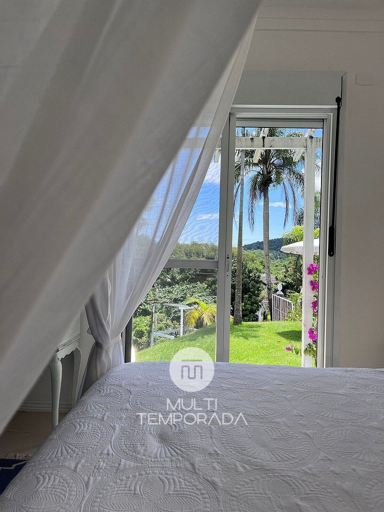 Linda Suíte com Hidro e Piscina - CasaIvan