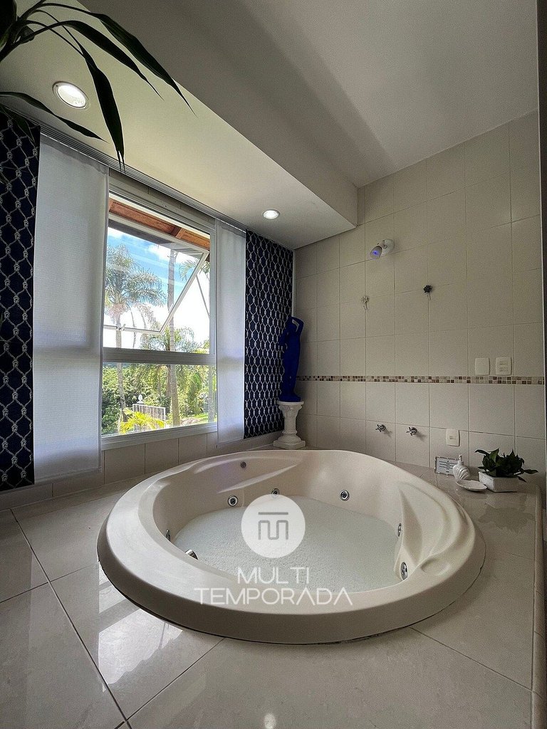 Linda Suíte com Hidro e Piscina - CasaIvan