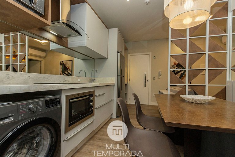 Villa Francione 302 – Loft de Alto Padrão com Piscina no Roo