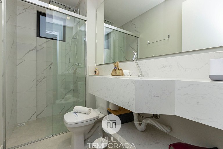 Villa Francione 406 – Loft de Alto Padrão com Piscina no Roo