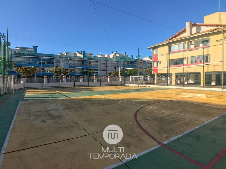 Excelente apartamento en condominio frente al mar