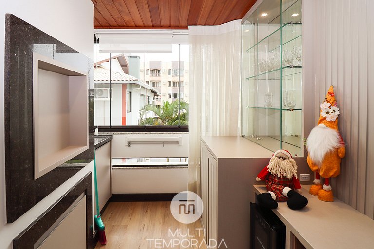 Excelente apartamento en condominio frente al mar