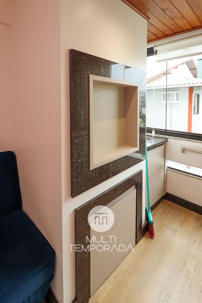 Excellent apartment in a seafront condominium