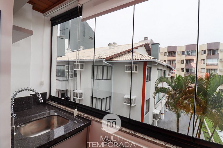 Excellent apartment in a seafront condominium