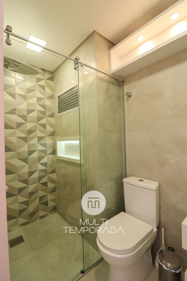 Excelente apartamento en condominio frente al mar