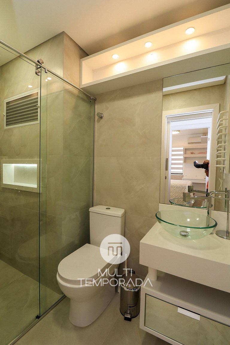 Excelente apartamento en condominio frente al mar