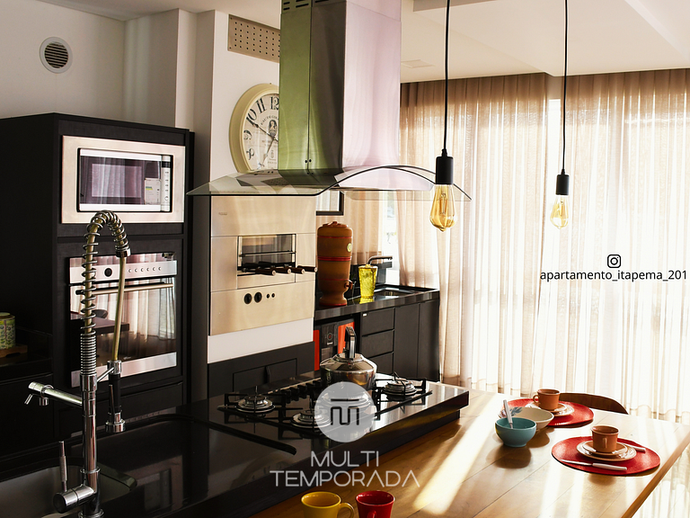 Apto Panorâmico Vista Mar em Itapema - SC