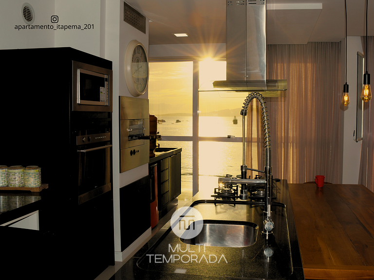 Apto Panorâmico Vista Mar em Itapema - SC