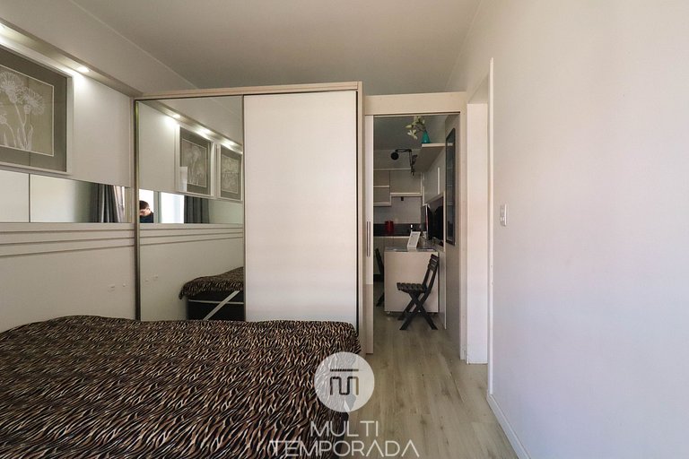 Hermoso apartamento frente a la piscina con wi-fi - HB19F