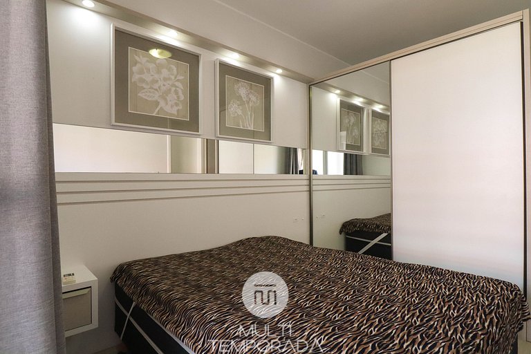 Beautiful pool front apartment with wi-fi - HB19F