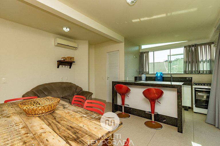 Solar das Ilhas 303 – Linda Cobertura Duplex com Piscina Pri