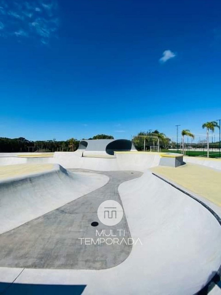 Rosa Internacional - Surfland