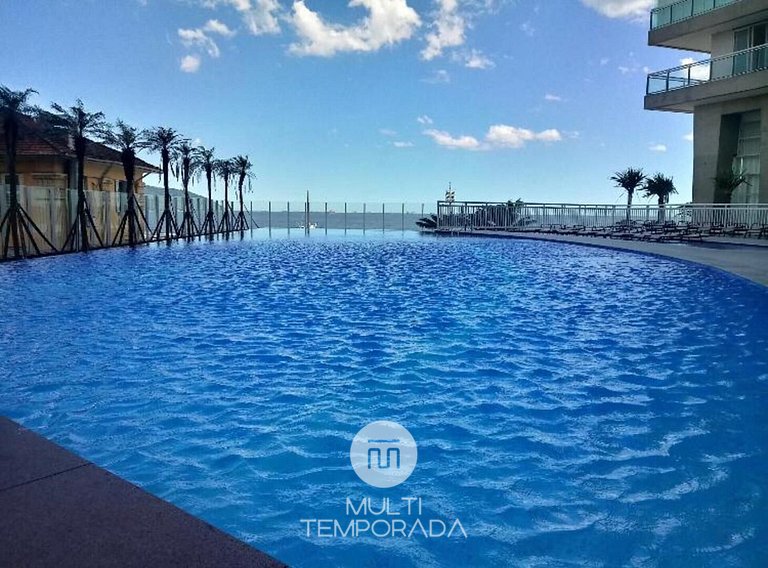 Unlimited 1111 - um Resort em Santos
