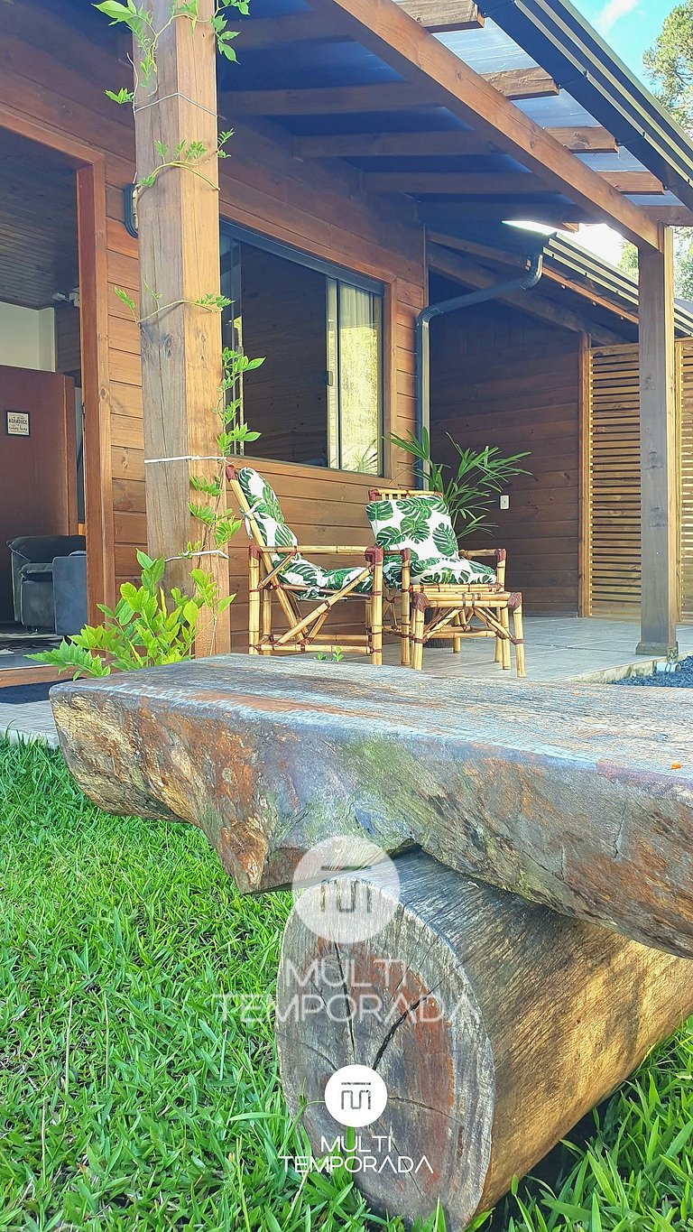 House Canto Lindo corner of the trees