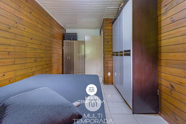 Casa com Piscina em Governador Celso Ramos/SC