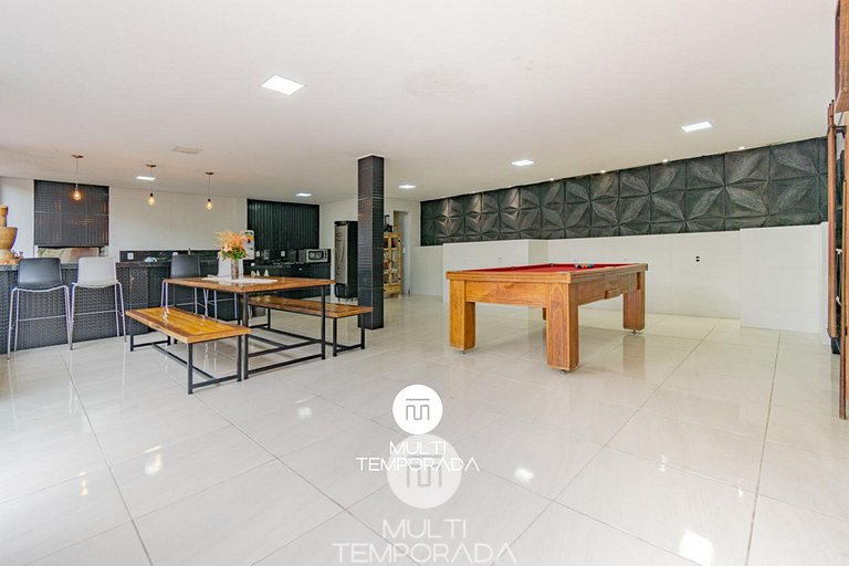 Casa com Piscina em Governador Celso Ramos/SC