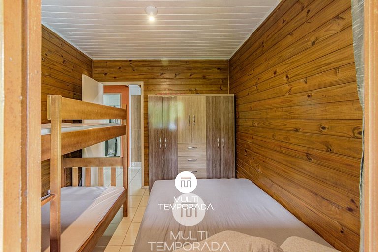 Casa com Piscina em Governador Celso Ramos/SC