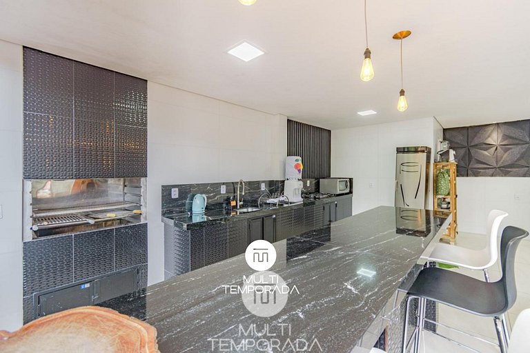 Casa com Piscina em Governador Celso Ramos/SC