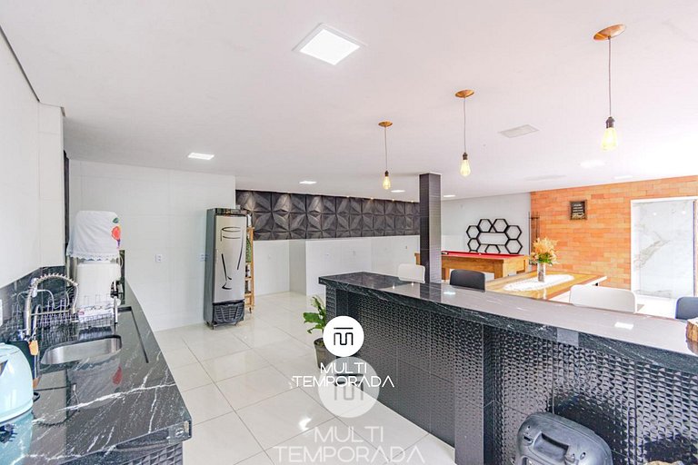 Casa com Piscina em Governador Celso Ramos/SC