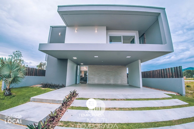 Rosa Internacional - Surfland