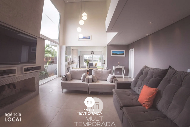 Rosa Internacional - Surfland