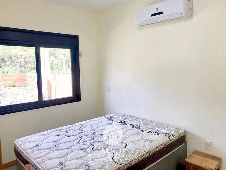 Casa Privativa com Piscina na Barra da Ferrugem/SC