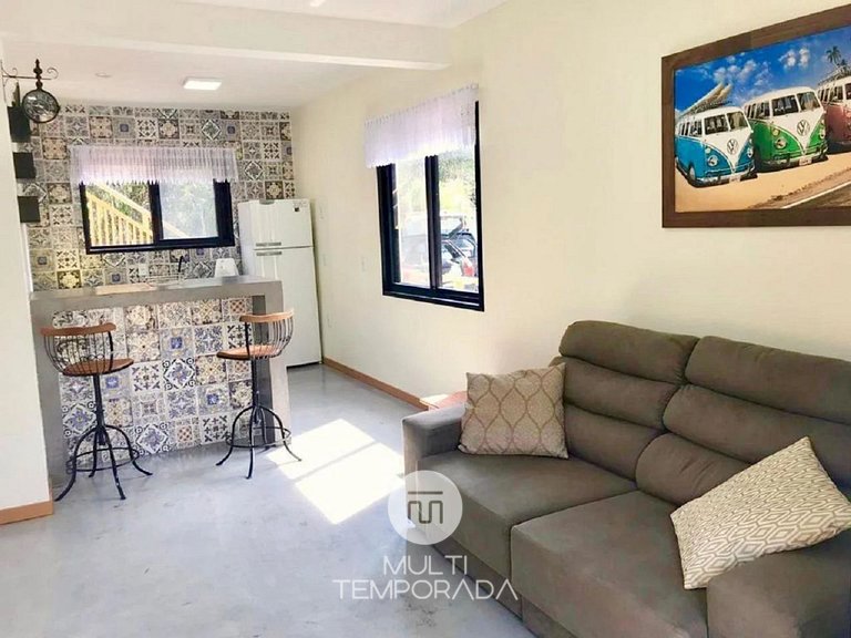 Casa Privativa com Piscina na Barra da Ferrugem/SC