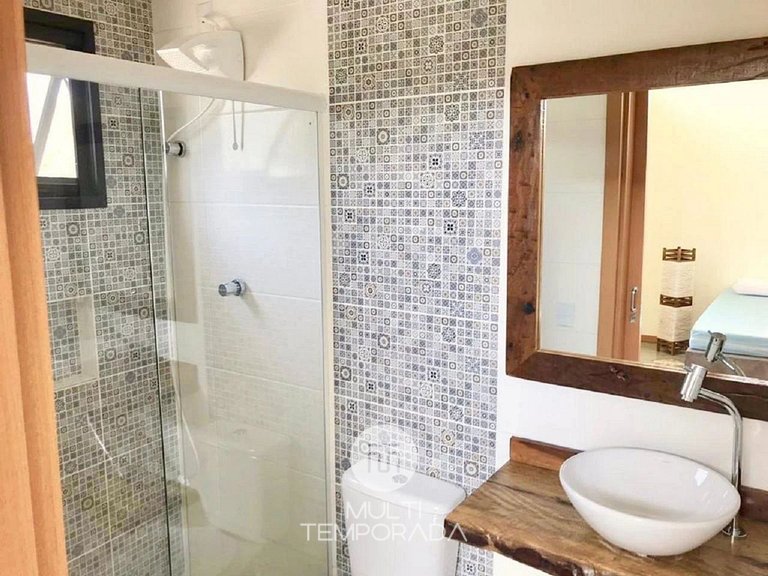 Casa Privativa com Piscina na Barra da Ferrugem/SC