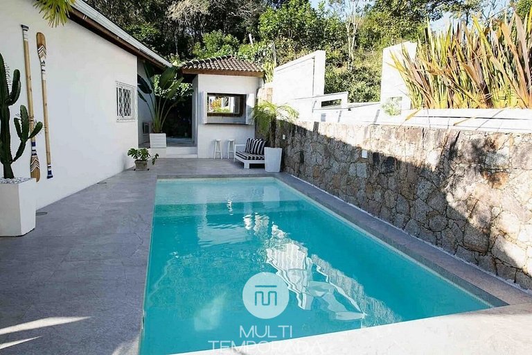 Suíte Room 4 com Piscina Aquecida - CasaIvan