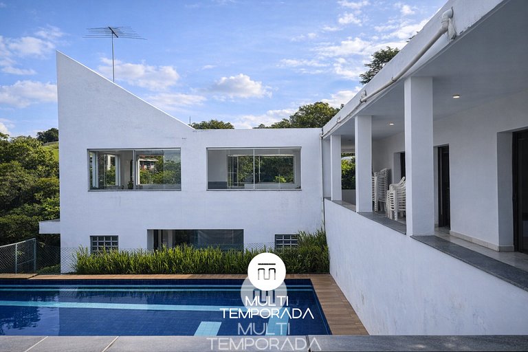 Chácara 3 Poderes Piscina - 60 pessoas - Guararema